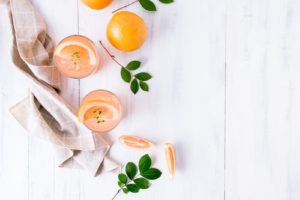 一目惚れしたら占いに頼るべき女性の特徴