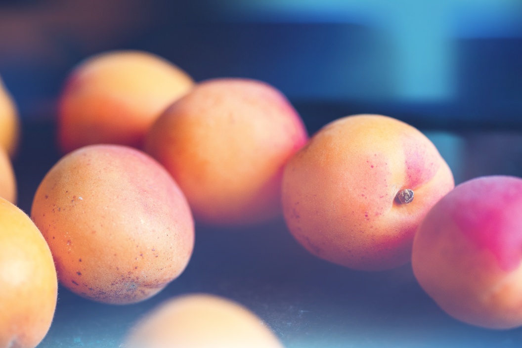 一目惚れとは 一目惚れとはどんな感じ 感覚 アプローチ 場所 画像