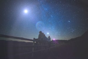 【恋愛占い体験談｜20代後半女性】100人バーベキューで会った彼が占い結果の相手!?