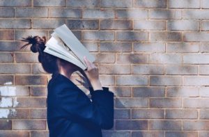 専門学校時代の一目惚れ体験談。非常ベルが鳴った瞬間｜30代前半・女性・専業主婦